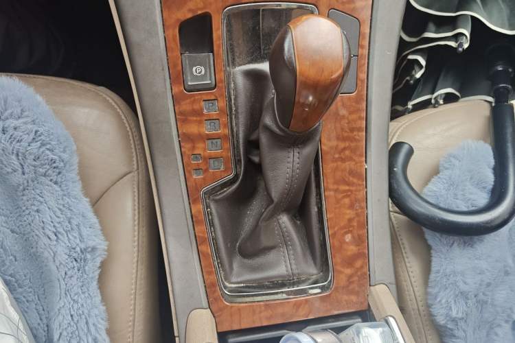 Used Buick LaCrosse 2012 2.4L SIDI Elegant Edition Gear Lever
