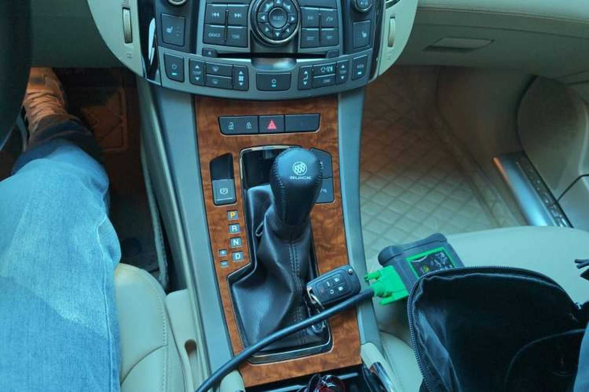 Used Buick LaCrosse 2012 2.4L SIDI Haoya Edition Gear Lever
