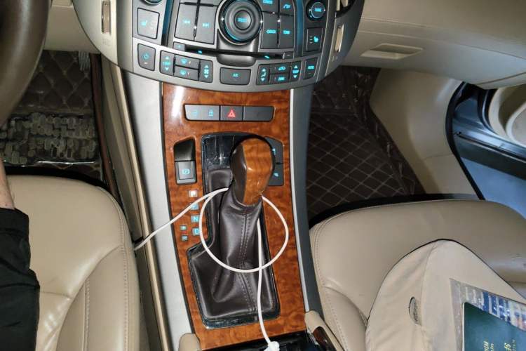 Used Buick LaCrosse 2012 2.4L SIDI Elegant Edition Gear Lever