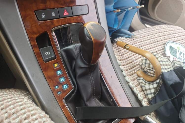 Used Buick LaCrosse 2012 2.4L SIDI Elegant Edition Gear Lever