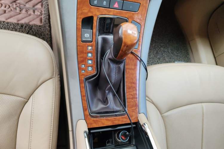Used Buick LaCrosse 2012 2.4L SIDI Luxury Edition Gear Lever