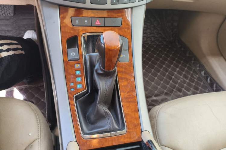 Used Buick LaCrosse 2012 2.4L SIDI Elegant Edition Gear Lever