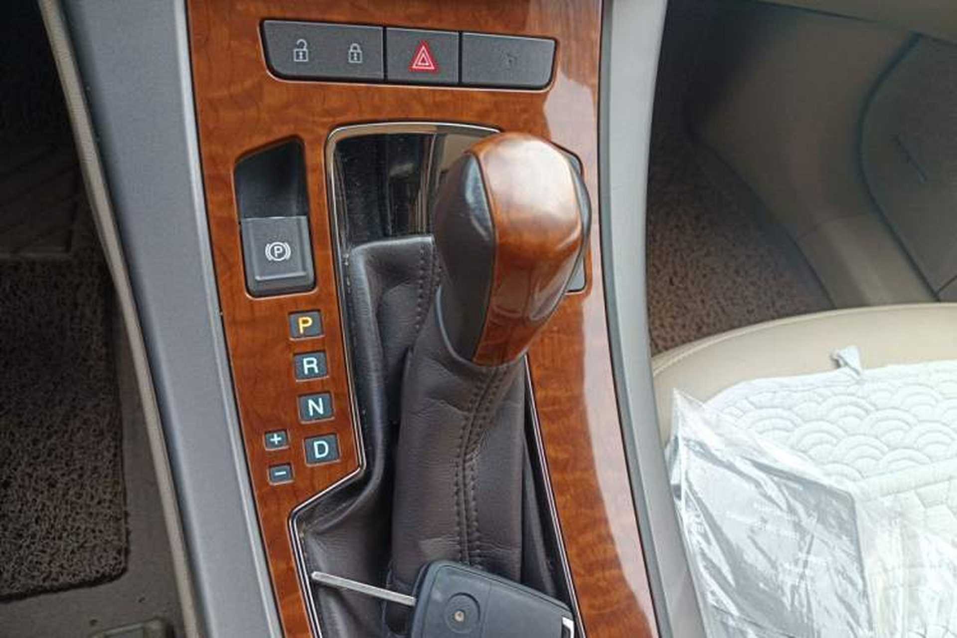 Used Buick LaCrosse 2012 2.4L SIDI Luxury Edition Gear Lever
