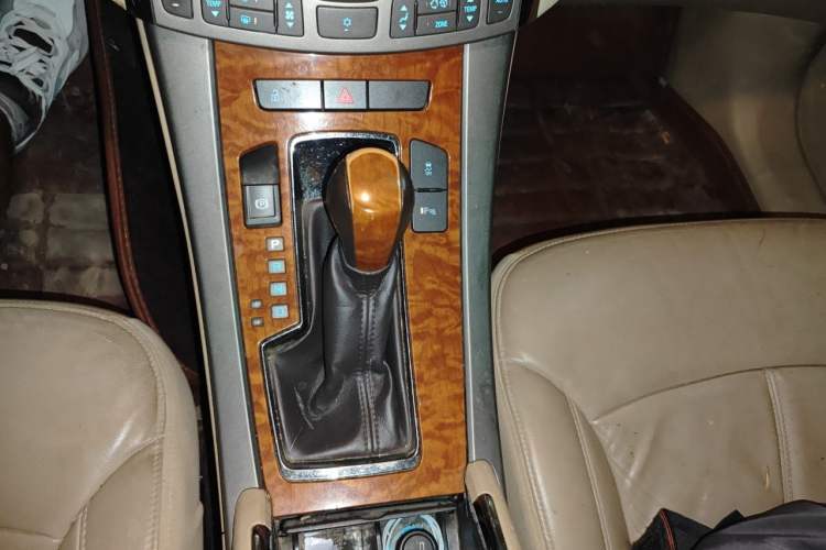 Used Buick LaCrosse 2012 2.4L SIDI Elegant Edition Gear Lever