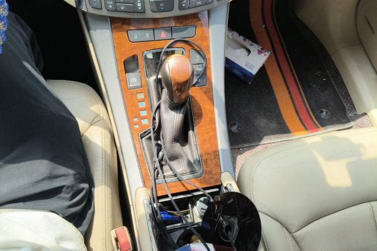 Used Buick LaCrosse 2012 2.4L SIDI Luxury Edition Gear Lever