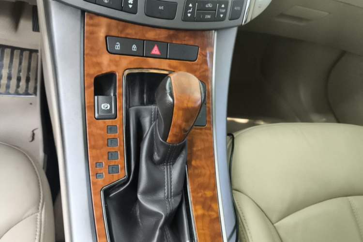 Used Buick LaCrosse 2012 2.4L SIDI Elegant Edition Gear Lever