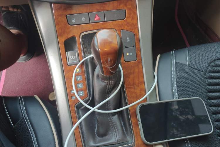 Used Buick LaCrosse 2012 2.4L SIDI Elegant Edition Gear Lever