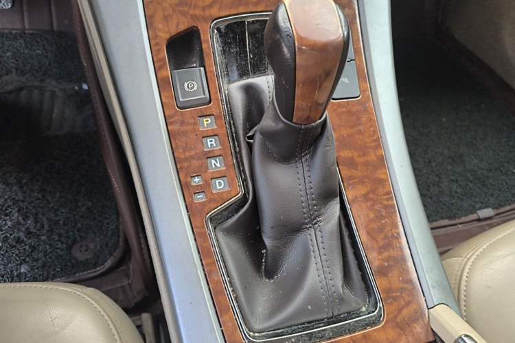 Used Buick LaCrosse 2012 2.4L SIDI Comfort Edition Gear Lever