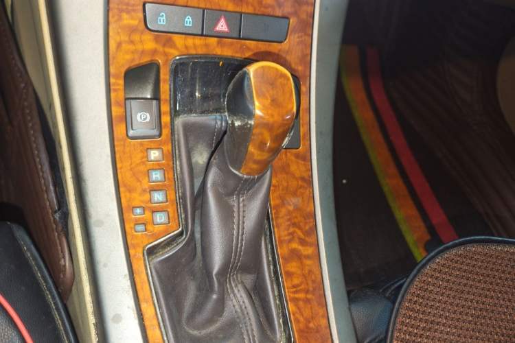 Used Buick LaCrosse 2012 2.4L SIDI Elegant Edition Gear Lever