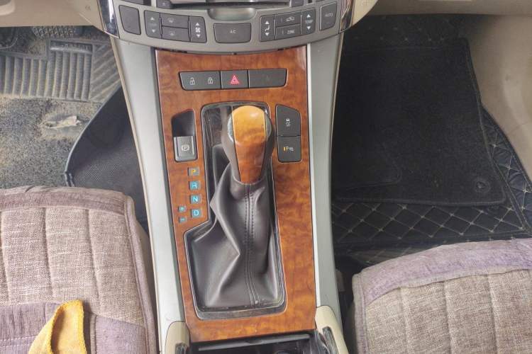 Used Buick LaCrosse 2012 2.4L SIDI Elegant Edition Gear Lever