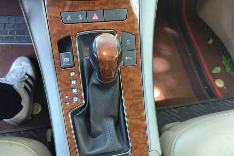 Used Buick LaCrosse 2012 2.4L SIDI Elegant Edition Gear Lever