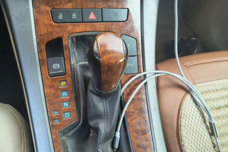 Used Buick LaCrosse 2012 2.4L SIDI Elegant Edition Gear Lever