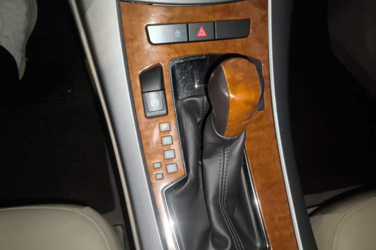 Used Buick LaCrosse 2012 2.4L SIDI Elegant Edition Gear Lever