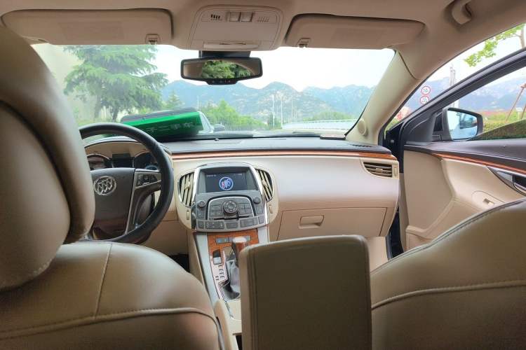 Used Buick LaCrosse 2012 2.4L SIDI Haoya Edition Headliner