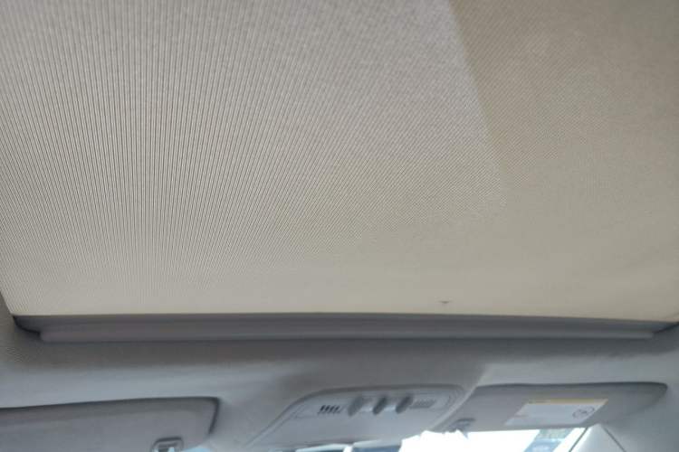 Used Buick LaCrosse 2012 2.4L SIDI Elegant Edition Headliner