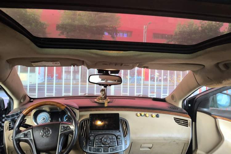 Used Buick LaCrosse 2012 2.4L SIDI Luxury Edition Headliner