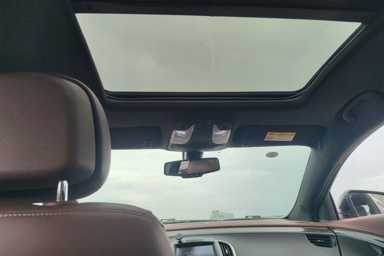 Used Buick LaCrosse 2012 2.4L SIDI Luxury Edition Headliner