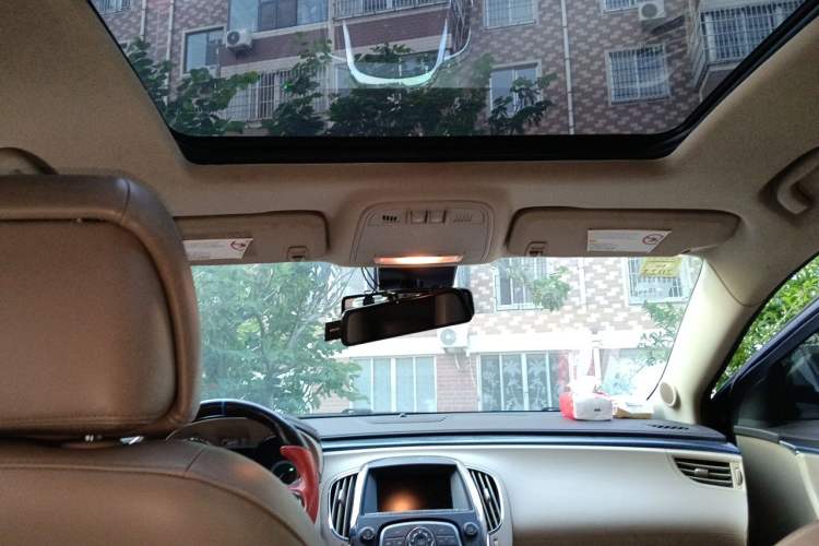Used Buick LaCrosse 2012 2.4L SIDI Elegant Edition Headliner