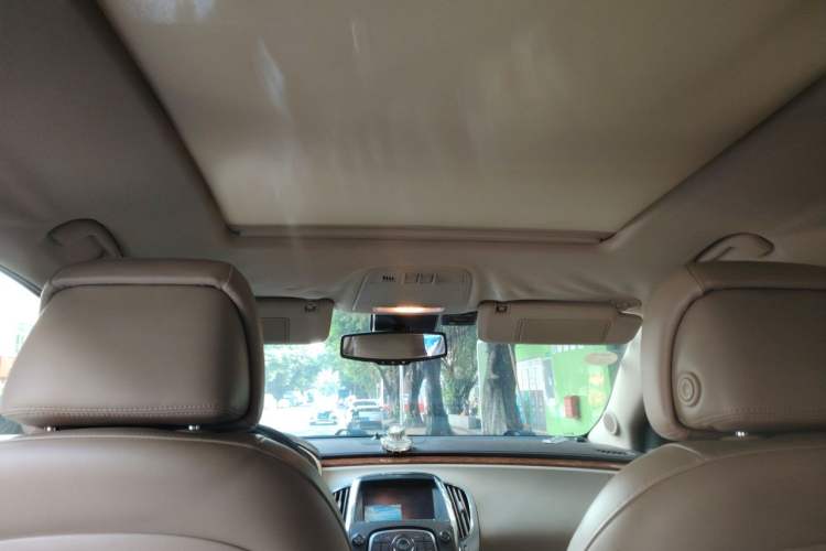 Used Buick LaCrosse 2012 2.4L SIDI Comfort Edition Headliner