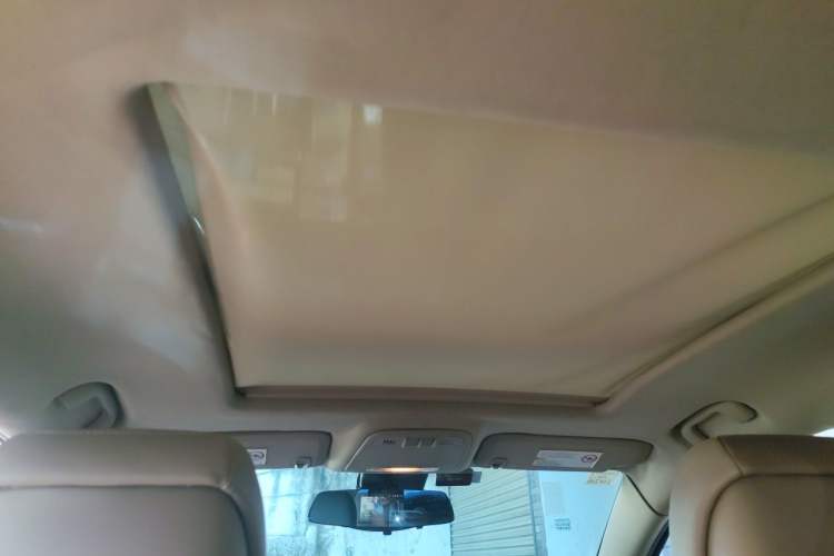 Used Buick LaCrosse 2012 2.4L SIDI Elegant Edition Headliner