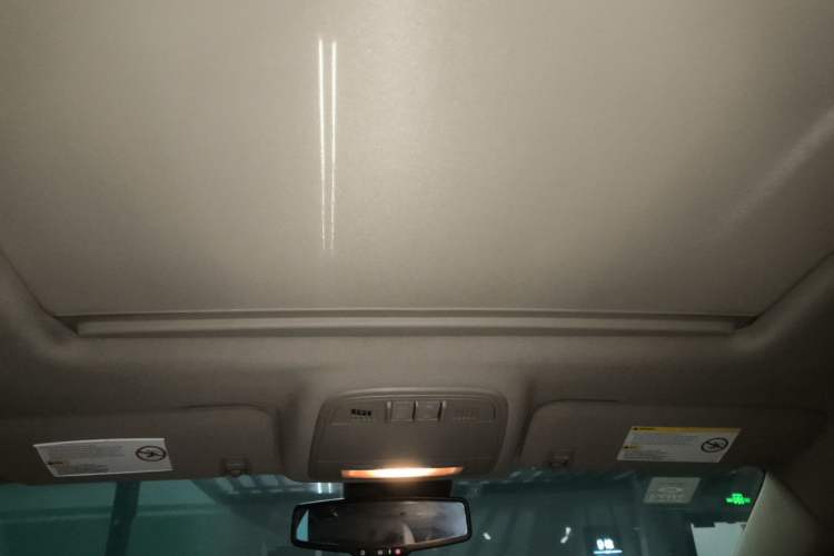 Used Buick LaCrosse 2012 2.4L SIDI Elegant Edition Headliner