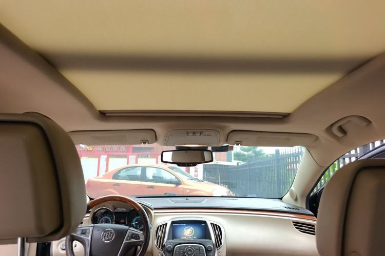 Used Buick LaCrosse 2012 2.4L SIDI Luxury Edition Headliner