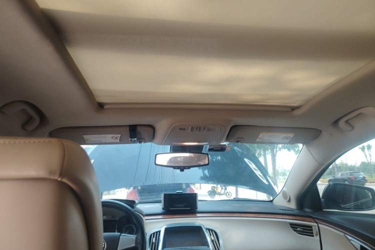 Used Buick LaCrosse 2012 2.4L SIDI Comfort Edition Headliner