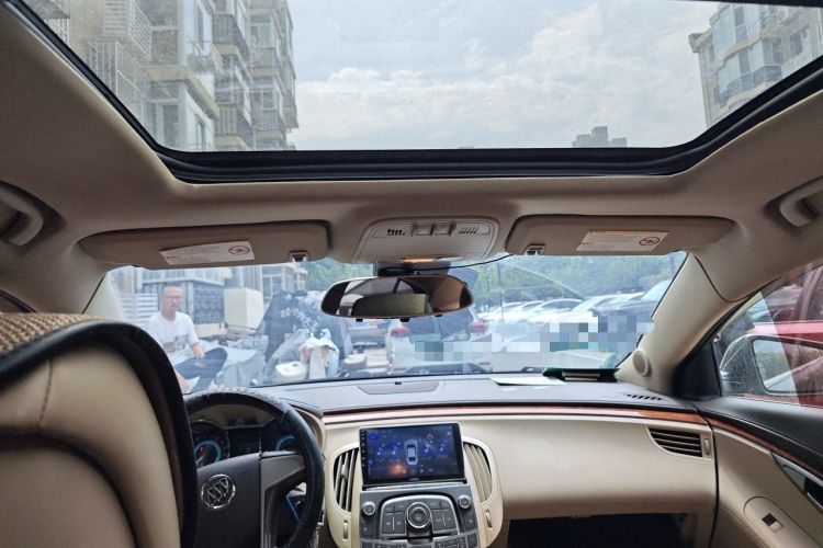 Used Buick LaCrosse 2012 2.4L SIDI Elegant Edition Headliner
