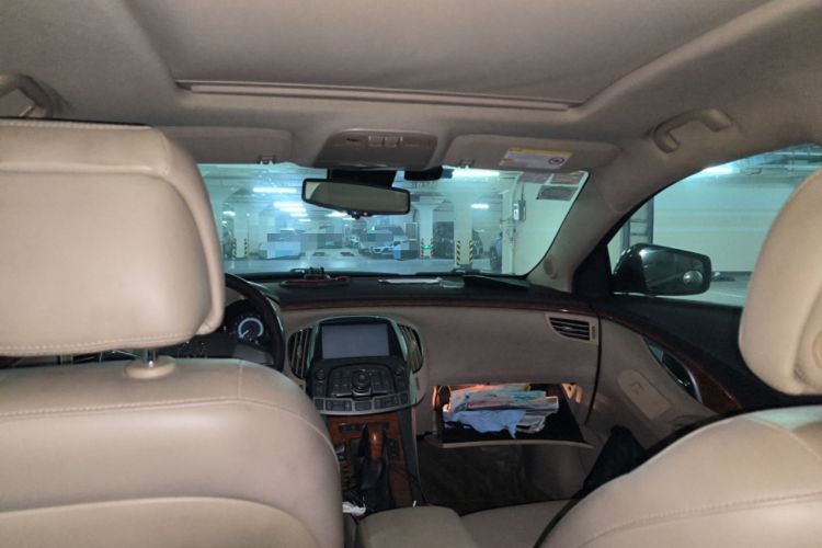 Used Buick LaCrosse 2012 2.4L SIDI Elegant Edition Headliner