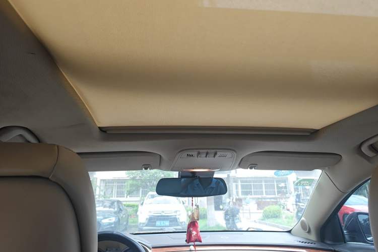 Used Buick LaCrosse 2012 2.4L SIDI Elegant Edition Headliner