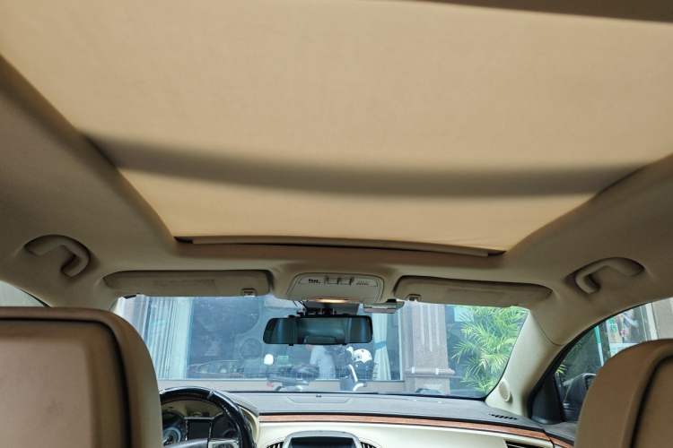 Used Buick LaCrosse 2012 2.4L SIDI Luxury Edition Headliner