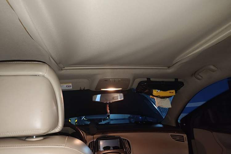 Used Buick LaCrosse 2012 2.4L SIDI Luxury Edition Headliner