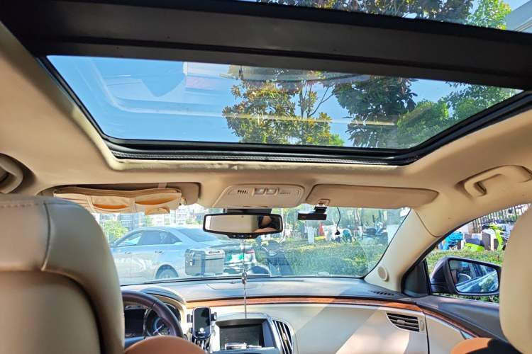 Used Buick LaCrosse 2012 eAssist 2.4L Luxury Edition Headliner