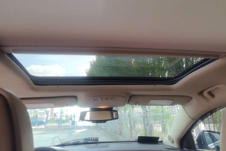 Used Buick LaCrosse 2012 2.4L SIDI Luxury Edition Headliner