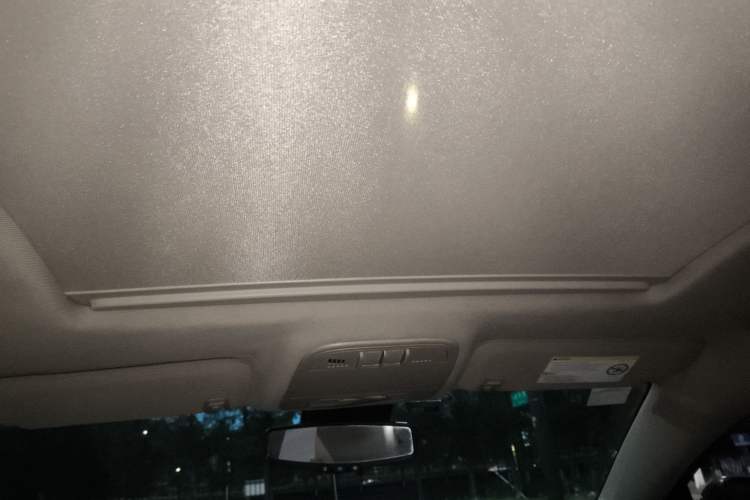 Used Buick LaCrosse 2012 2.4L SIDI Elegant Edition Headliner