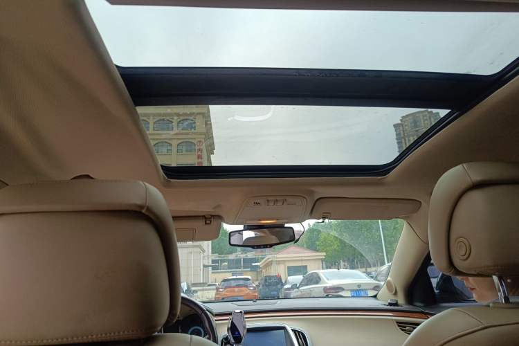 Used Buick LaCrosse 2012 2.4L SIDI Luxury Edition Headliner