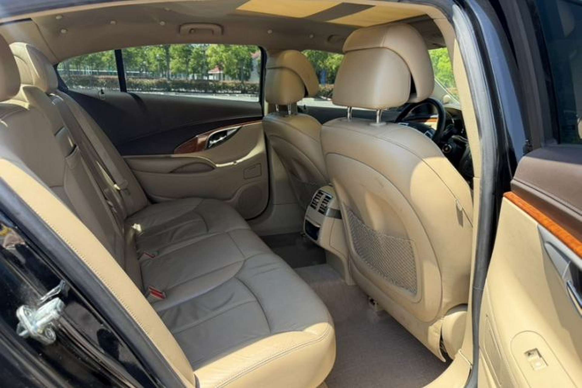 Used Buick LaCrosse 2012 2.4L SIDI Elegant Edition Interior 3