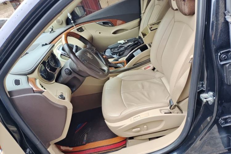 Used Buick LaCrosse 2012 2.4L SIDI Luxury Edition Left Front Seat