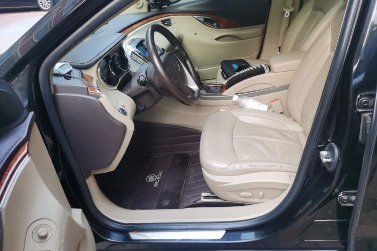 Used Buick LaCrosse 2012 2.4L SIDI Elegant Edition Left Front Seat