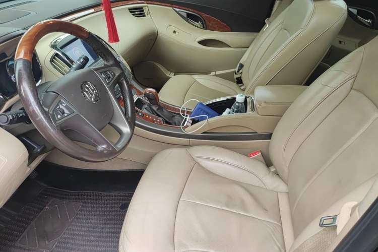 Used Buick LaCrosse 2012 2.4L SIDI Luxury Edition Left Front Seat