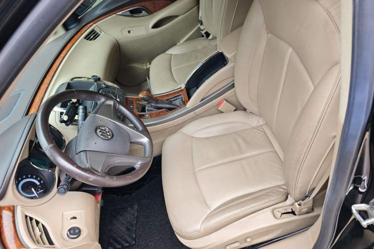 Used Buick LaCrosse 2012 2.4L SIDI Elegant Edition Left Front Seat