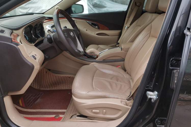 Used Buick LaCrosse 2012 2.4L SIDI Haoya Edition Left Front Seat