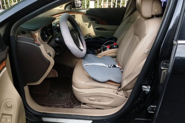 Used Buick LaCrosse 2012 2.4L SIDI Elegant Edition Left Front Seat