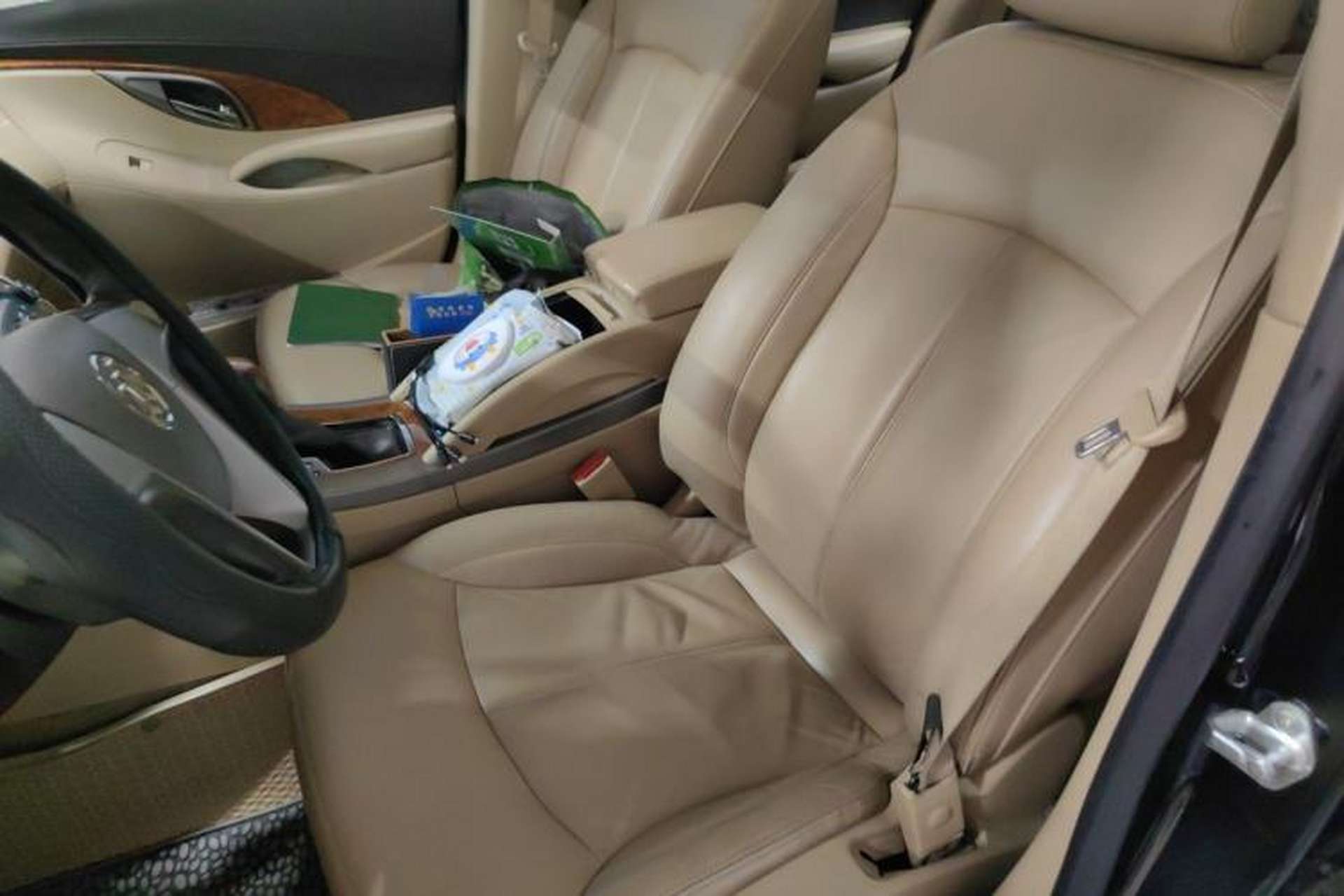 Used Buick LaCrosse 2012 2.4L SIDI Elegant Edition Left Front Seat