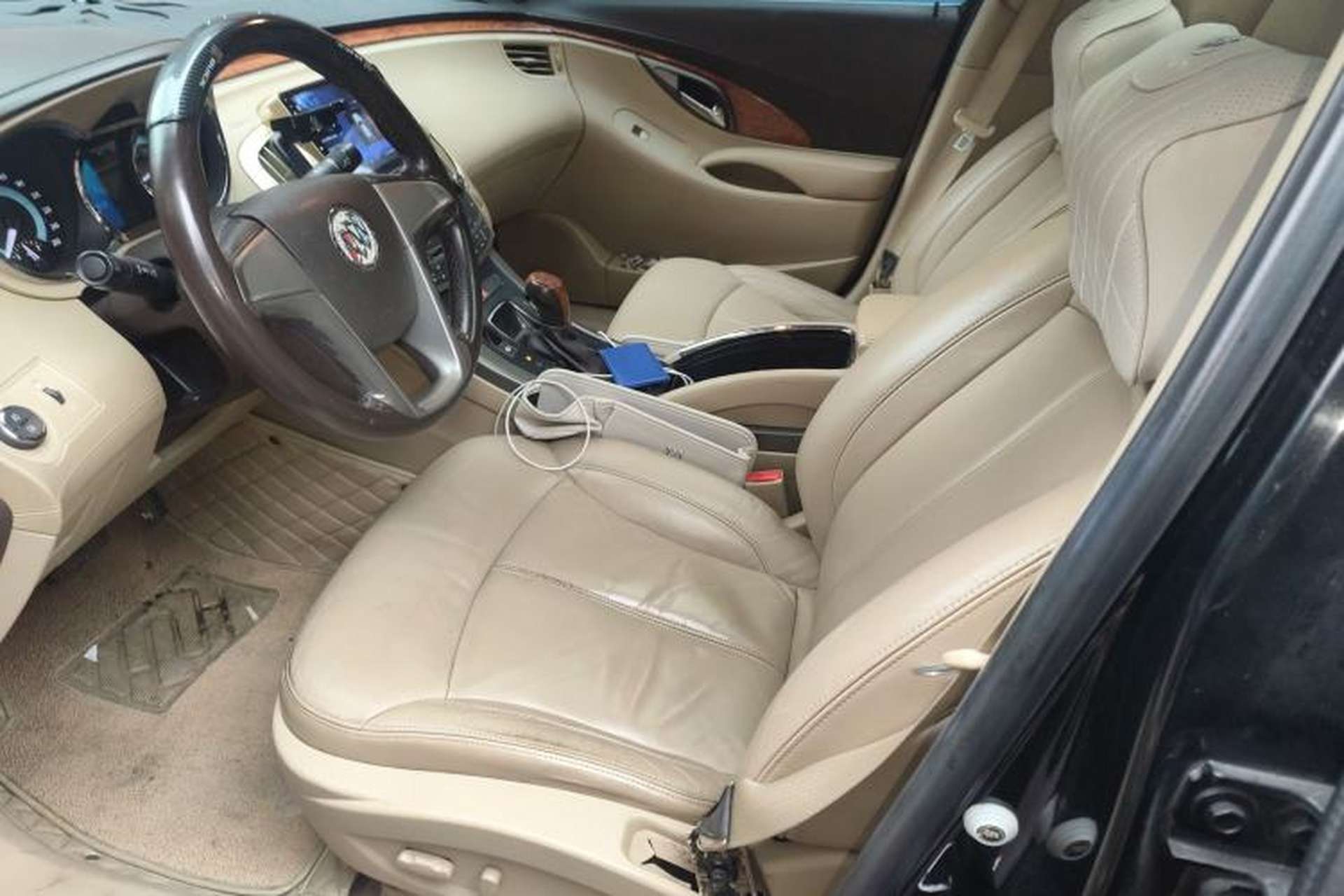 Used Buick LaCrosse 2012 2.4L SIDI Elegant Edition Left Front Seat