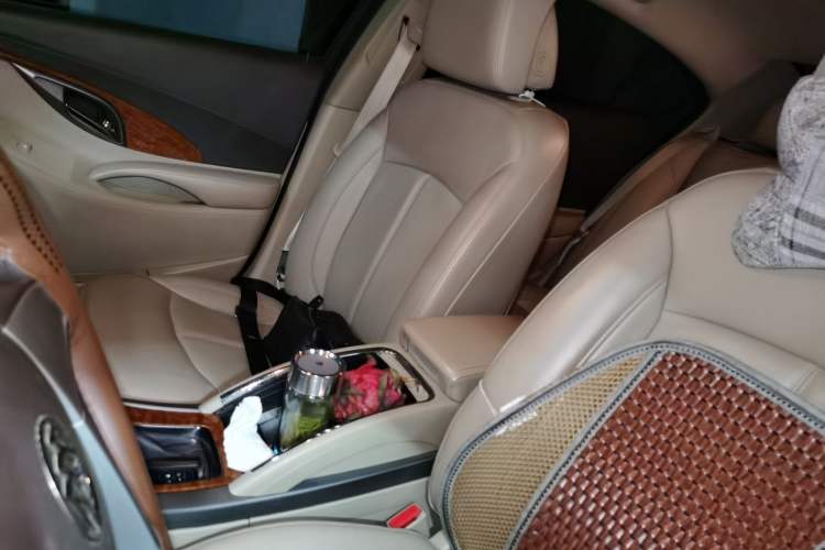 Used Buick LaCrosse 2012 2.4L SIDI Elegant Edition Left Front Seat