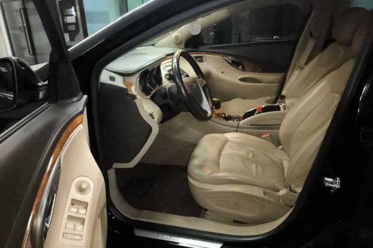 Used Buick LaCrosse 2012 2.4L SIDI Elegant Edition Left Front Seat