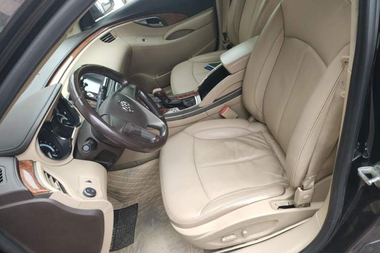 Used Buick LaCrosse 2012 2.4L SIDI Elegant Edition Left Front Seat
