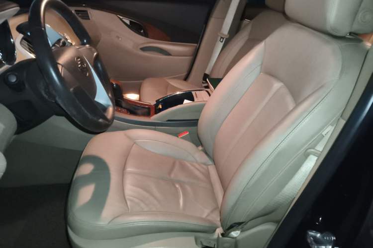 Used Buick LaCrosse 2012 2.4L SIDI Elegant Edition Left Front Seat