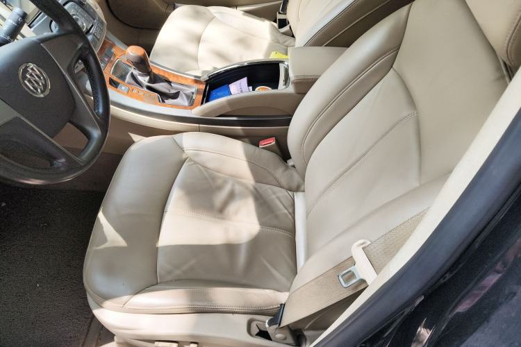 Used Buick LaCrosse 2012 2.4L SIDI Elegant Edition Left Front Seat